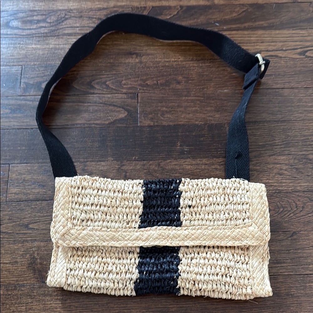 Stylish Black and Tan Woven Bag